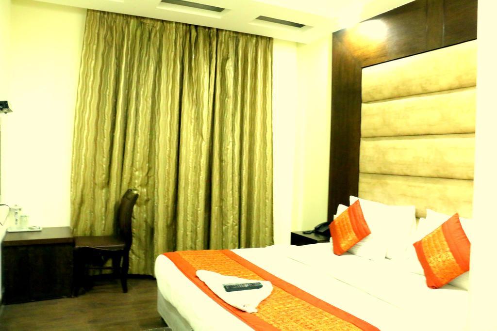 Hotel Benz International Delhi  Extérieur photo