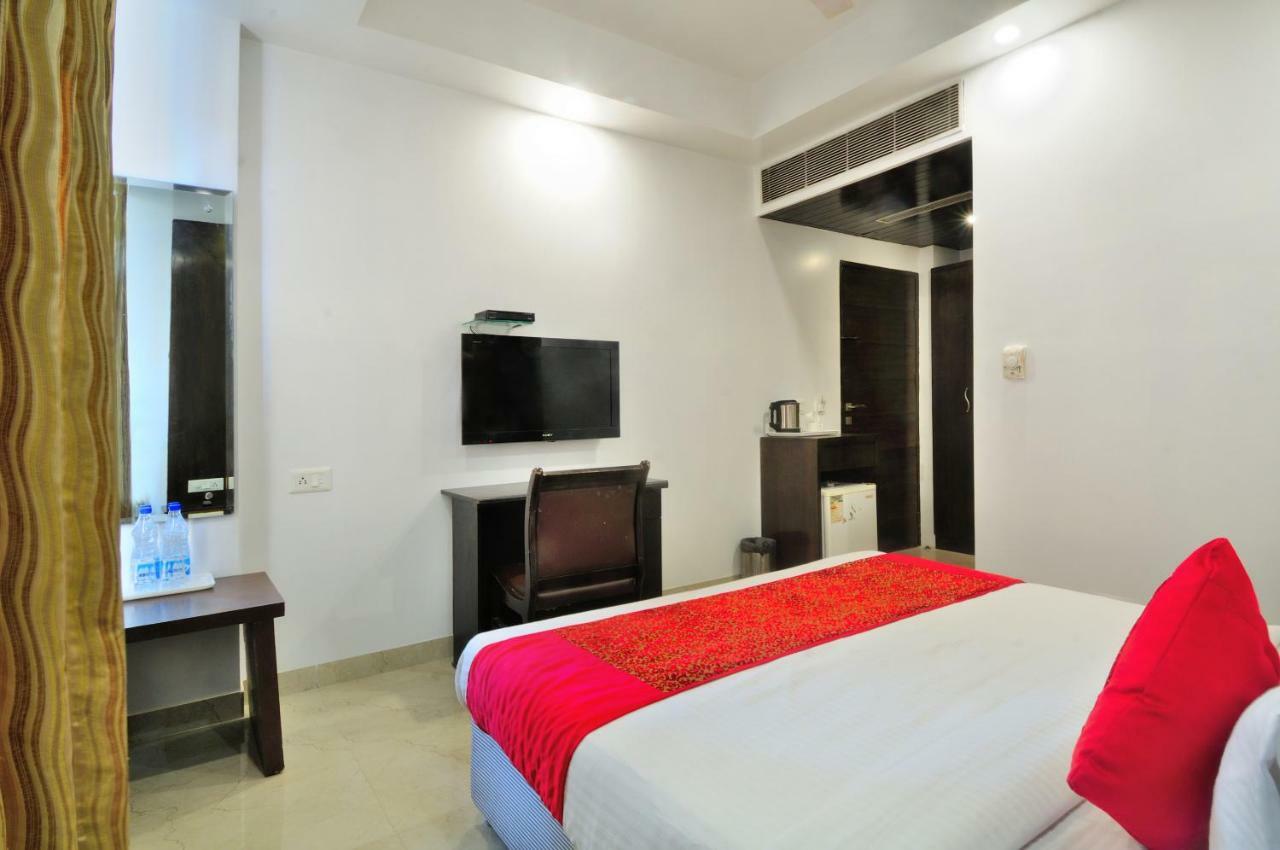 Hotel Benz International Delhi  Extérieur photo