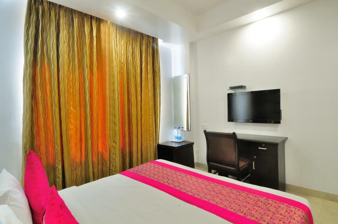 Hotel Benz International Delhi  Extérieur photo